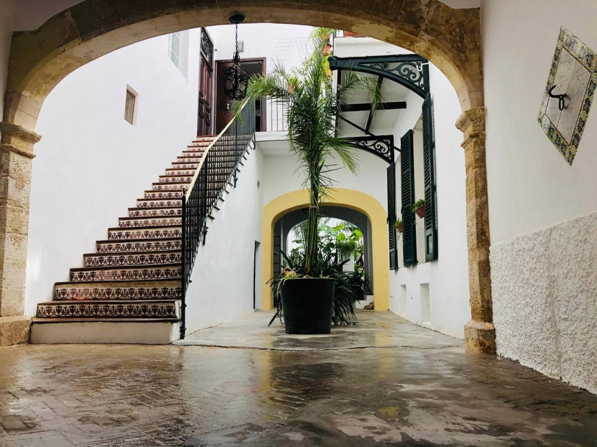 Hostal Pons Palma de Mallorca Exterior photo