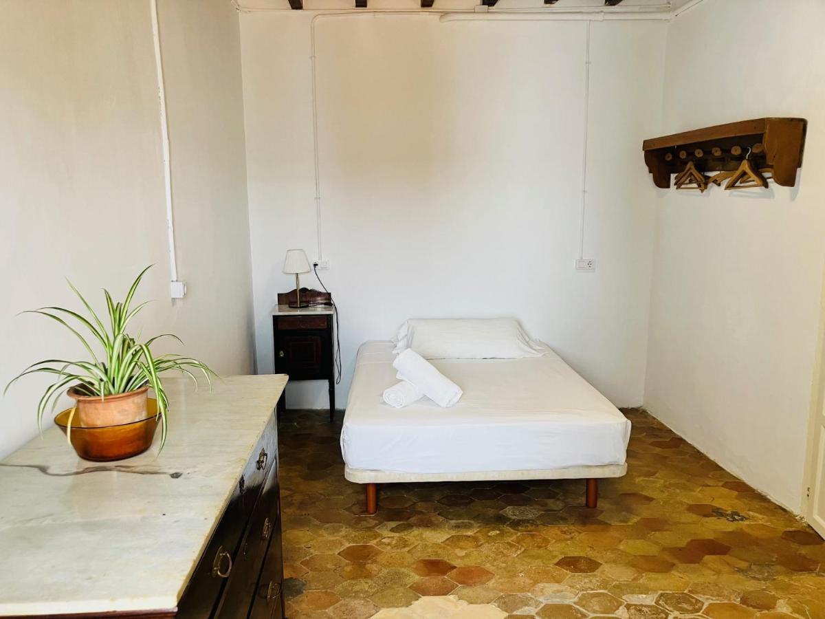 Hostal Pons Palma de Mallorca Exterior photo
